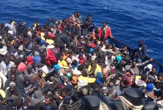 Na putu za Italiju: Strahuje se da je poginulo 200 migranata u potonulom brodu