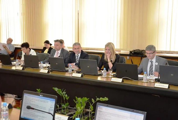 Federalna vlada raspravljala o javnim investicijama za razdoblje 2016.-2018.
