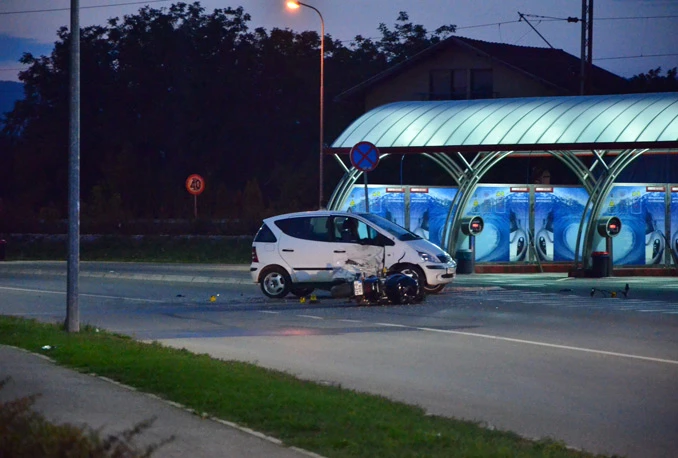 Sudar Mercedesa i Honde, poginuo motociklist