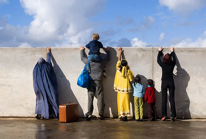 EK: 2,4 milijarde eura za bavljenje migrantskom krizom