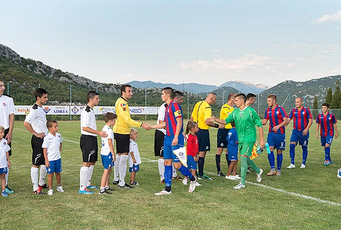 HNK Neum i HNK Hajduk Split odmjerili snage na neumskom terenu