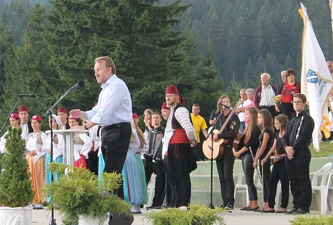 Oni koji sanjaju referendume neka nastave sanjati