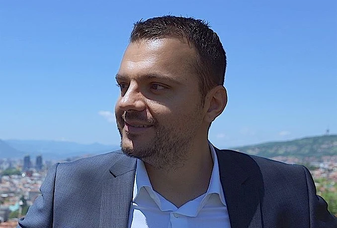 Halilović: Izetbegoviću rok 30 dana da mu proradi obraz