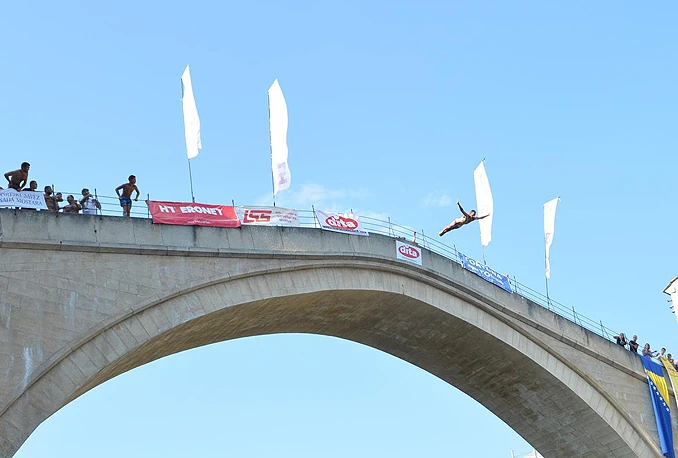 Unatoč ozlijedi Lorens Listo po deveti put pobjednik skokova sa Starog mosta