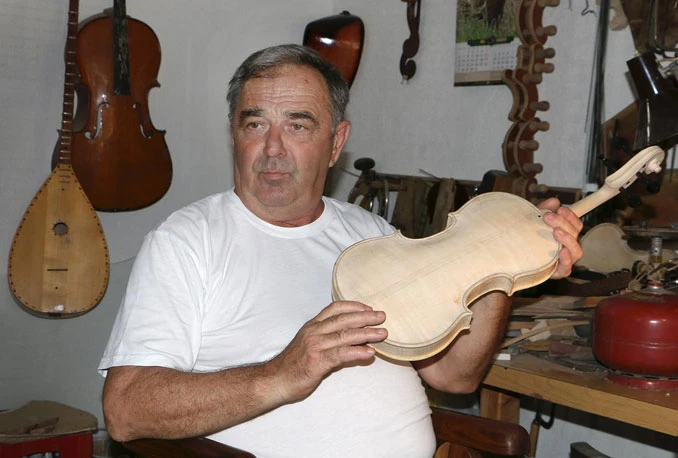 Mirko Vukeljić jedini u BiH gradi violine: Svaka naredna treba biti bolja od prethodne