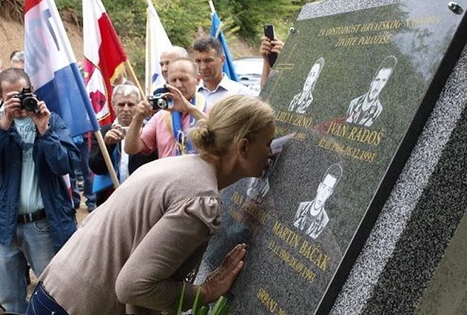 Na Pomenu iznad Doljana otkrivanje spomen-ploče poginulim hrvatskim braniteljma