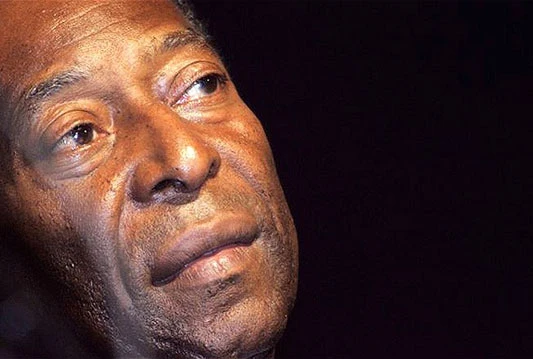 Legendarni Pele operirao leđa