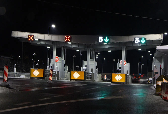 Opljačkali radnika u naplatnoj kućici