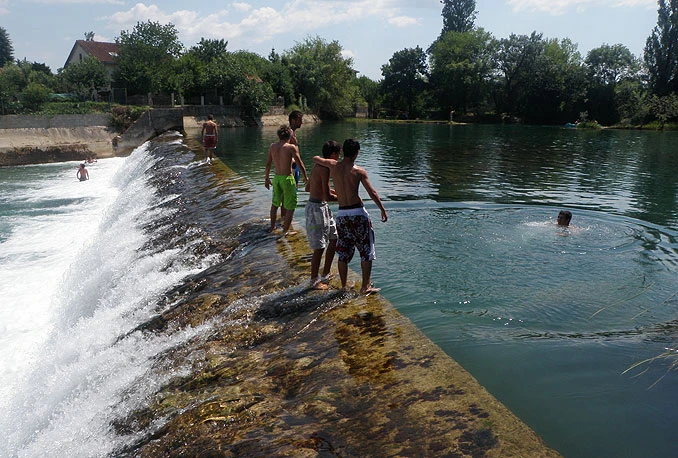 Mostar s 36°C najtopliji grad u BiH; sutra temperatura do 38°C