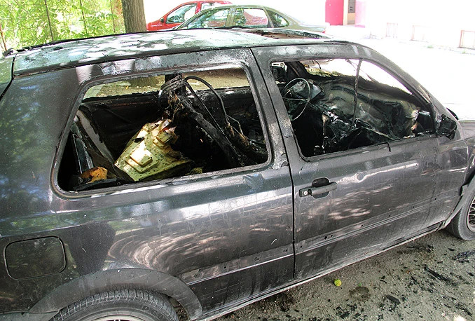 Mostar: Izgorio VW Golf III