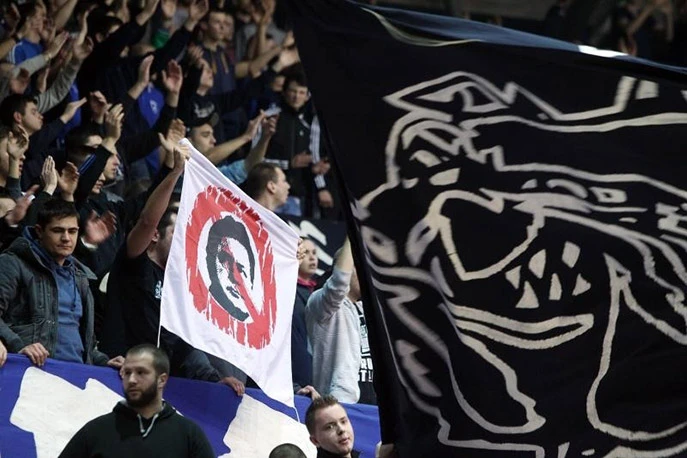 Navijači Dinama udaljeni sa stadiona zbog vrijeđanja Mamića