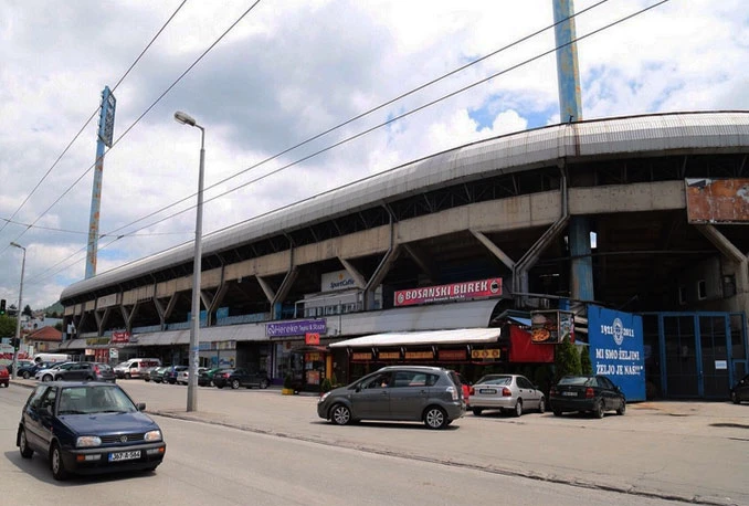 Na stadionu Grbavica pronađena ručna bomba