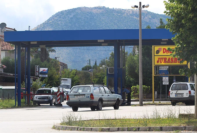 Gabela Polje: Prijelaz žele, pa ga ne žele?!