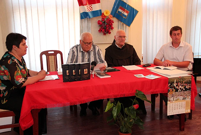 U Mostaru promoviran 'Codex moralis croaticum' Mile Prpe