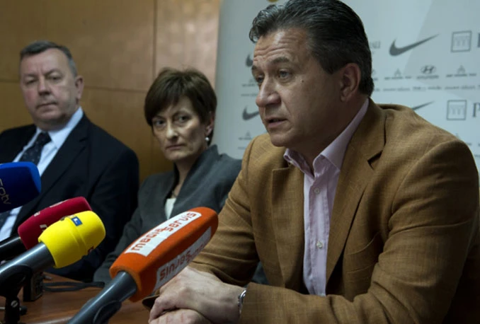 Slučaj kukasti križ: Prijavljeni HNS, Vrbanović i Cvrk