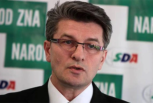 SDA je postao lak plijen HDZ-a