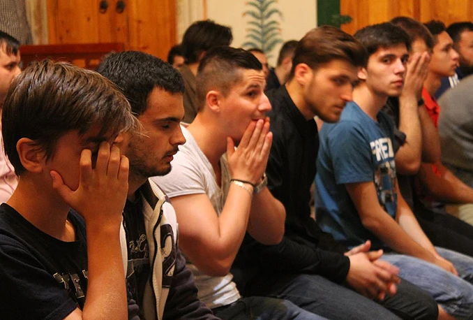 Prvi teravih-namaz u Karađoz-begovoj džamiji predvodio turski hafiz