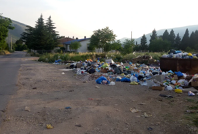 Vrapčići: Nemoguće živjeti kraj divlje deponije