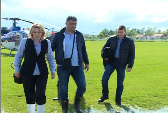 PDP uči premijerku pristojnosti