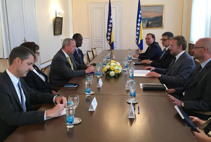 Posjeta generala Johna Allena: Zahvalnost za sudjelovanje BiH u borbi protiv ISIL-a