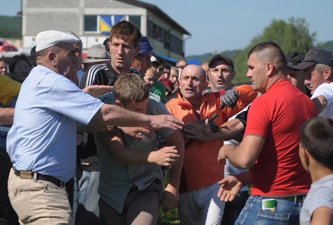 Bihać: Džokeji se nakon utrke potukli zbog rezultata