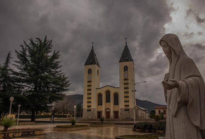 Biskup Uzinić: Papa Franjo neće priznati Međugorje