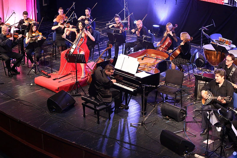 Održan veliki koncert popularnih skladbi poznatih svjetskih filmova s Anom Rucner