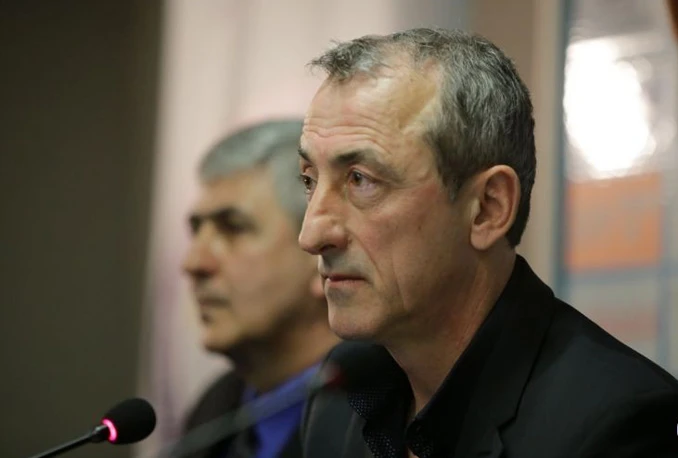 Baždarević poziva Spahića koji nema klub i Ibiševića koji ne igra?