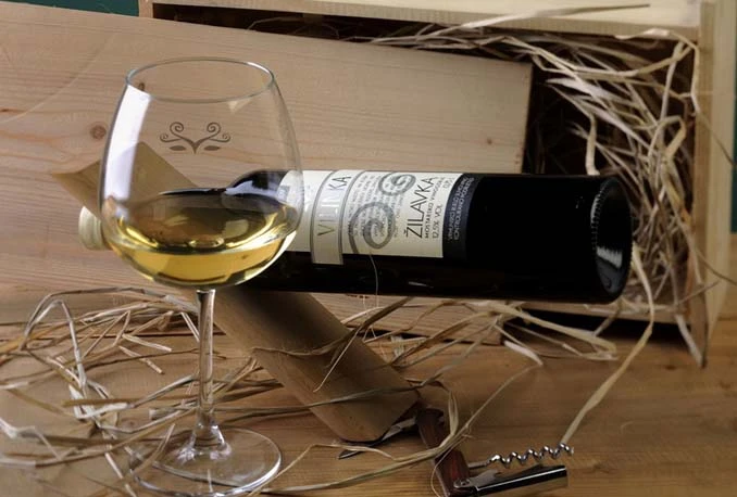 Vino iz Sretnica na 'papinom stolu'