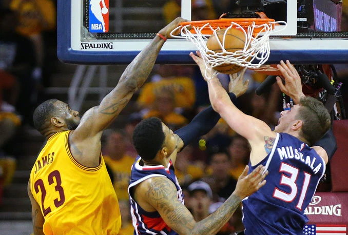 Čudesni LeBron sam pobijedio Atlantu
