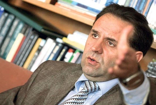 Nije Srbija brza pošta: Šešelja nemoguće isporučiti do utorka