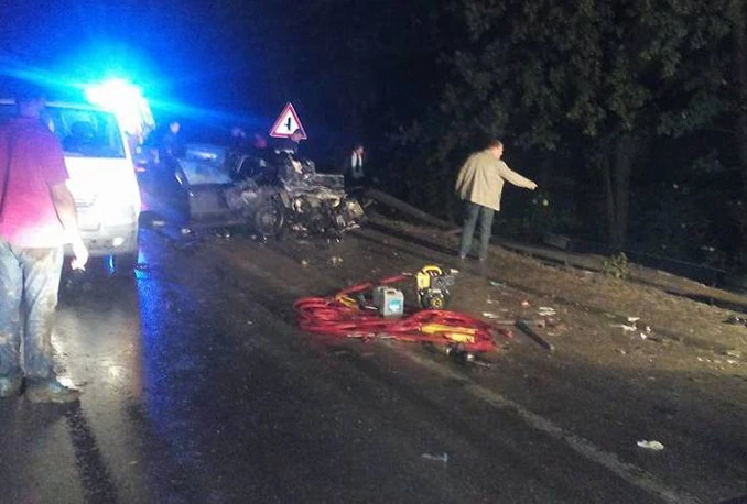 Tuzla: Sudar dva kombija, osobnog automobila i autobusa, 47 ozlijeđenih