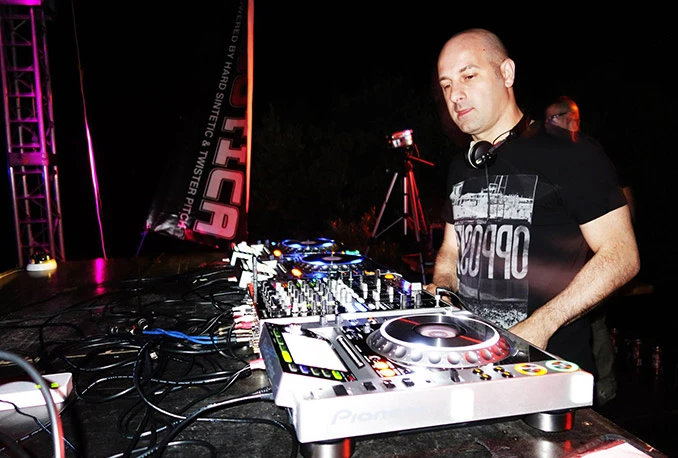 Za sve ljubitelje elektronske glazbe: U Živogošću i ove godine Adriatic Perception Festival