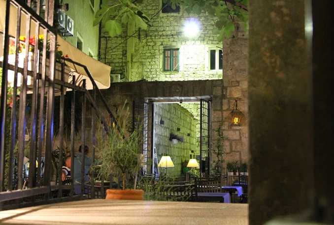 Konoba & Bar Makarun: Ručajte s Dioklecijanom u srcu staroga Splita