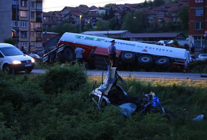 Zenica: Sudar cisterne i osobnog automobila, poginula jedna osoba