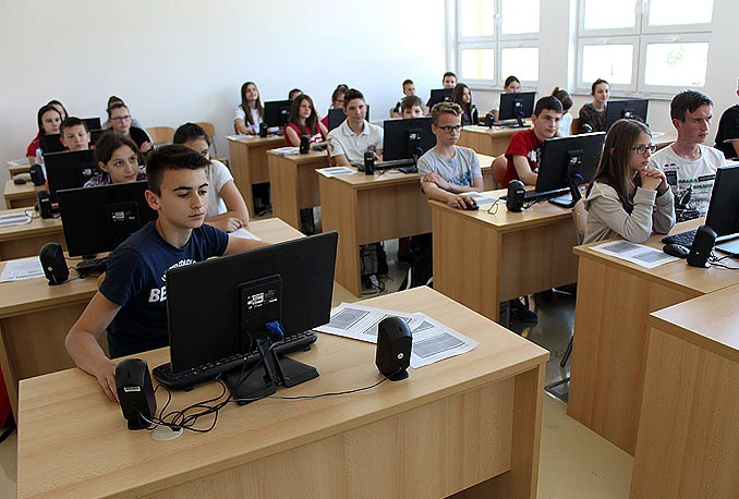 Matematička radionica okupila učenike iz svih gradova ŽZH