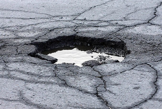 Potpisana dva ugovora za sanaciju lokalnih cesta