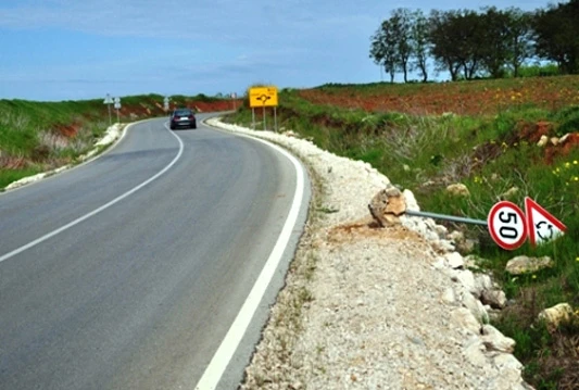 U Čitluku ponovno oboreni prometni znakovi