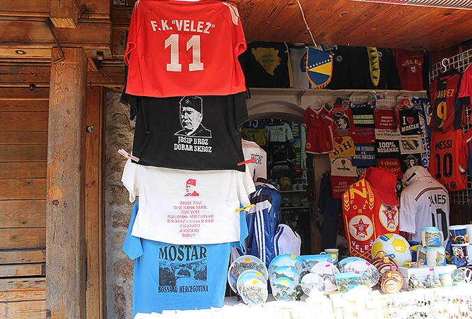 Turiste u Mostaru dočekaju prosjaci, Tito i kineski suveniri