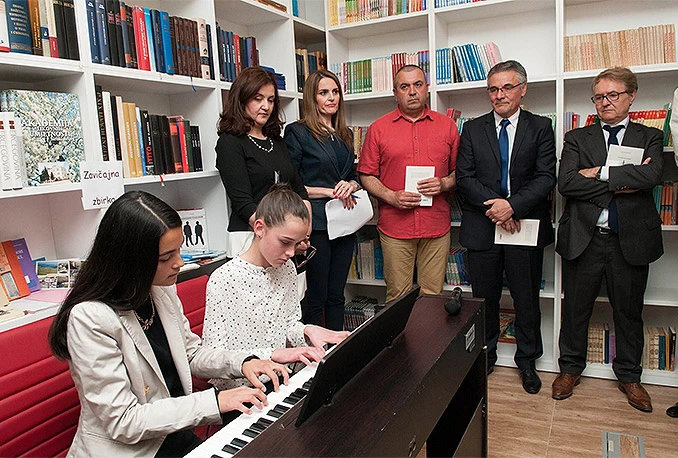 Otvoren kulturni dom Antun Branko Šimić i Gradska knjižnica