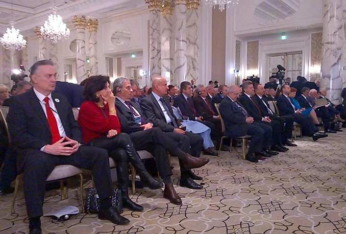 Lagumdžija na forumu 'Građenje povjerenja u nastajanju novog svjetskog poretka'