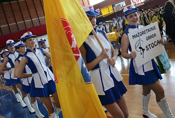 Stolačke mažoretkinje: Prvo natjecanje, pa medalja