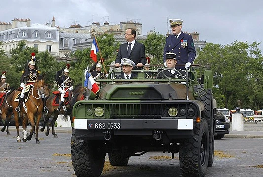 Hollande: Francuska će povećati vojni proračun za skoro četiri milijarde eura