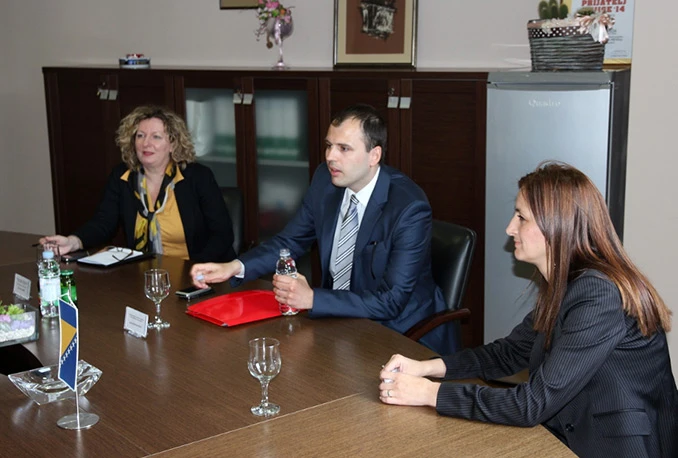 Je li ministar 'pomeo' hrvatske zastavice?