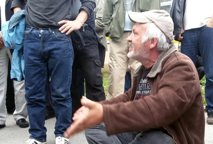 VIDEO: Radnik se pokušao spaliti u Tuzli