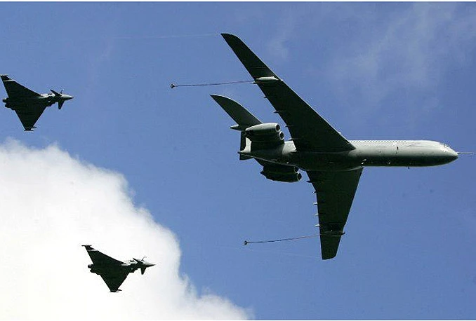 Britanci digli borbene zrakoplove zbog ruskih bombardera!