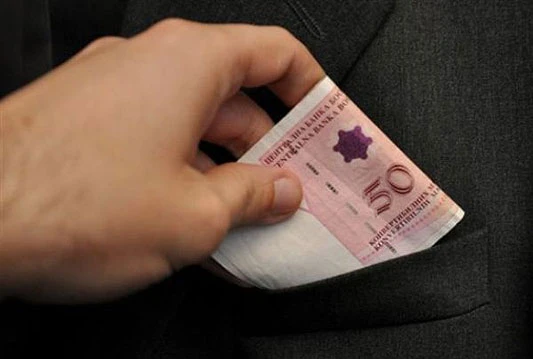U BiH nemoguće biti izabran na vodeću upravljačku poziciju bez političkog pokroviteljstva