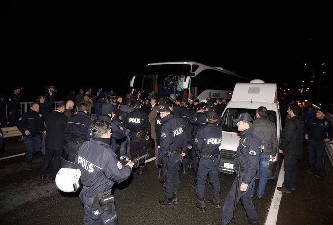 Fenerbahče traži prekid turskog prvenstva poslije oružanog napada na njihov autobus