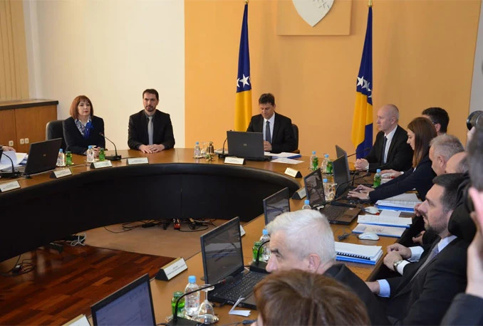 Prva odluka: Vlada obustavila sve natječaje za državne poslove
