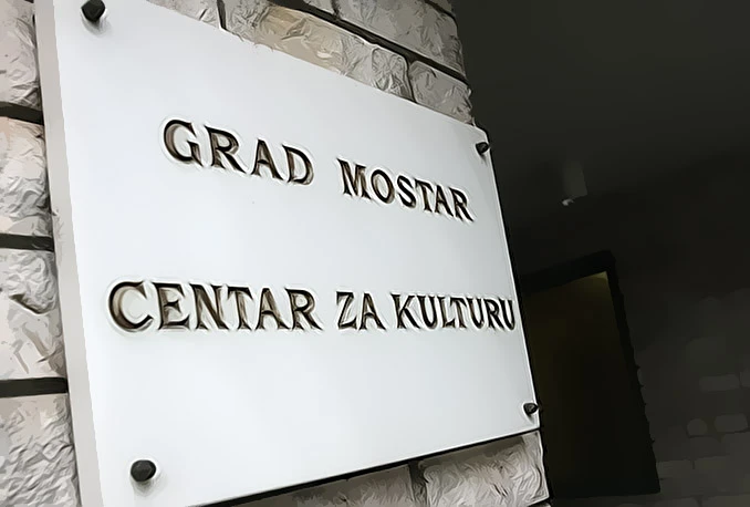 Djevojka i ruža pred mostarskom publikom